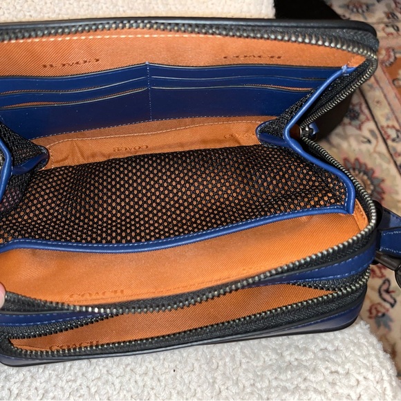 Coach Charter Crossbody Sling Front carry Pack belt bag - Picture 6 of 8